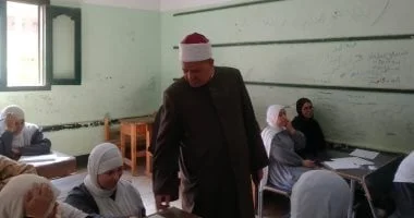 تفقد لجان امتحانات النقل في منطقة القليوبية الأزهرية