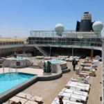 عبور السفينة Crystal Serenity في قناة السويس