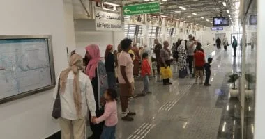 زحام كبير في محطة المونوريل شرق النيل