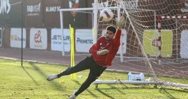 محمد سيحا حارس الأهلي على رادار المصري في الانتقالات الصيفية