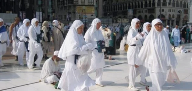 حكم وضع المكياج أثناء العمرة