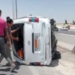 انقلاب ميكروباص بصحراوي قنا الغربي يُسفر عن إصابات