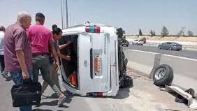 انقلاب ميكروباص بصحراوي قنا الغربي يُسفر عن إصابات