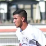 محمد شحاتة يتوجه للمنيا لتلقي العزاء في والده