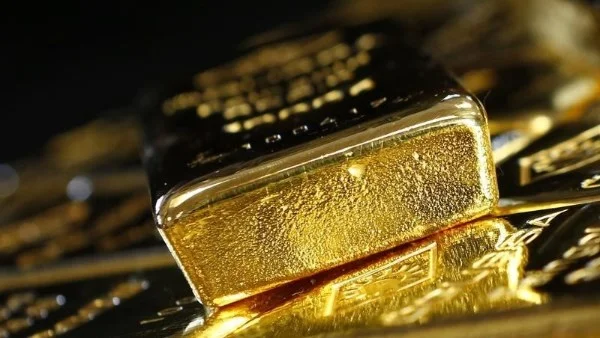 الذهب يحقق مكاسب أسبوعية نتيجة تراجع الدولار