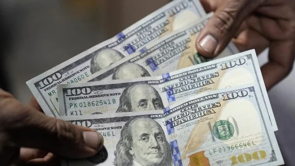 استقرار الدولار وارتفاع اليورو والإسترليني أمام الدينار الكويتي