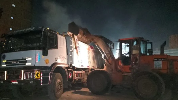 رفع 650 طن من المخلفات في حي المنيرة الغربية بالجيزة