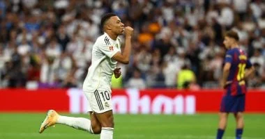 جماهير ريال مدريد تهاجم مبابي بعد خسارة الكلاسيكو