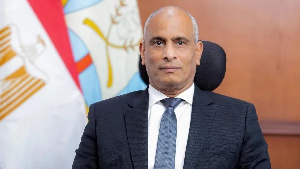 محافظ كفر الشيخ يحتفي بالعمال في عيدهم