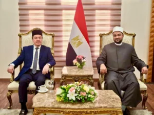 استقبال مفتي بولندا في مصر لتعزيز التعاون العلمي والدعوي