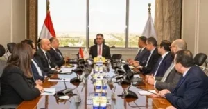 وزير التموين يتابع تنفيذ كارت الخدمات الحكومية الموحد