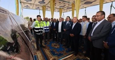 انطلاق التشغيل التجريبي لميناء دندرة النهري في قنا