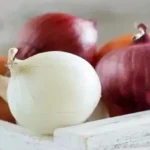فوائد تناول البصل النيء لصحتك
