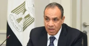 الخارجية تتابع اختطاف سفينة مصرية قرب سواحل الصومال