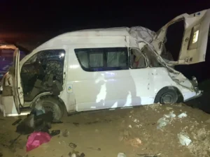 حادث مروع في أبو النمرس: مصرع شخصين وإصابة 8 آخرين