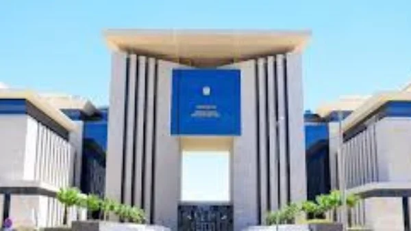 الخارجية تتابع اختطاف سفينة تضم بحارة مصريين