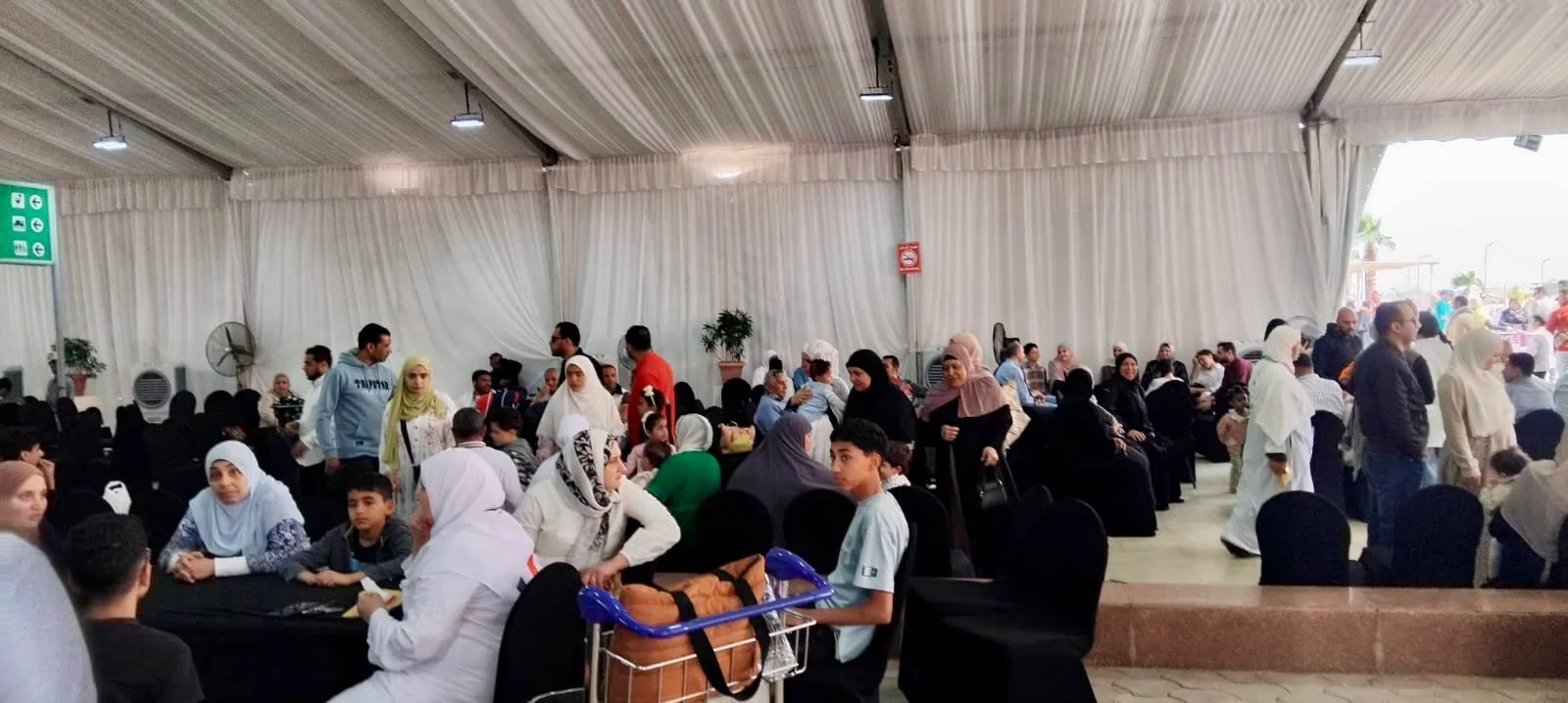 خيمة متكاملة للحجاج في مطار القاهرة الدولي