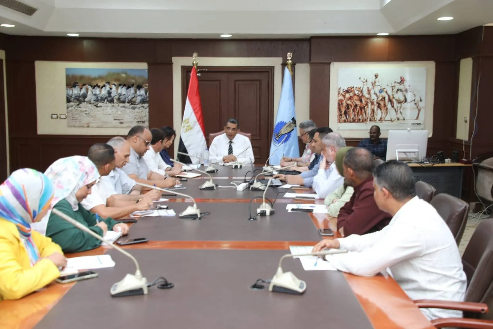 تقنين أوضاع المحال التجارية في البحر الأحمر