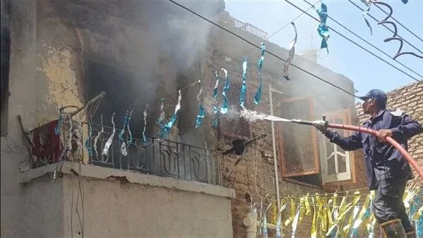 السيطرة على حريق داخل شقة سكنية بالأقصر