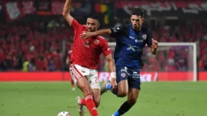الزمالك يواجه الأهلي في قمة الدوري المصري