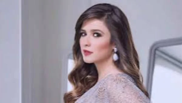 ياسمين عبد العزيز تروج لفيلم "خلي بالك من نفسك" بأسلوبها الخاص