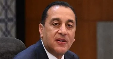 مدبولي يفتتح مصنعين ويشيد بنجاح الصناعة الوطنية