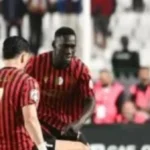 طاقم تحكيم مباراة الزمالك واتحاد العاصمة يصل القاهرة
