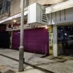 ضبط 10 منشآت مخالفة لمواعيد الغلق في الإسكندرية