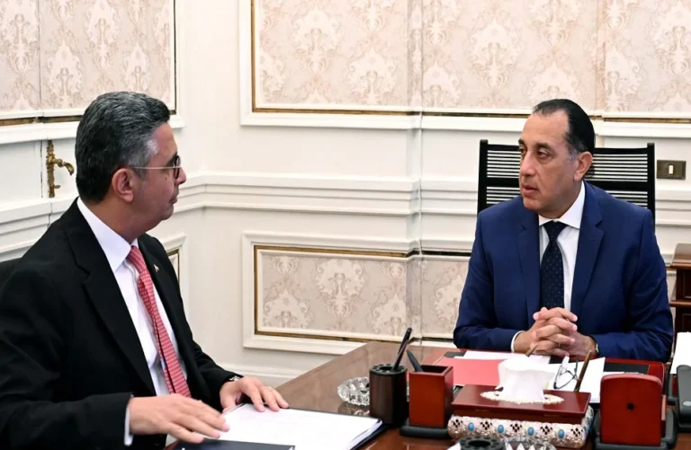 مدبولي يلتقي وزير التموين لمتابعة ملفات الدعم والسلع