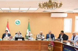 محافظ الشرقية يوفر فرص عمل وإعانات للمواطنين
