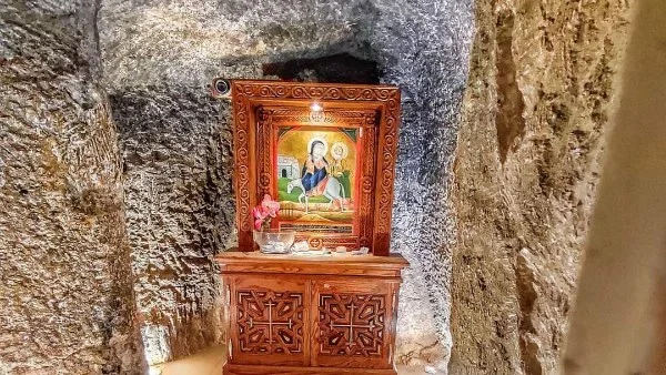 احتفال بمولد السيدة العذراء بجبل الطير يشهد حضور مليوني زائر