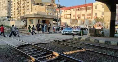 وزارة النقل تدعو للتوعية بمخاطر سلوكيات السكك الحديدية