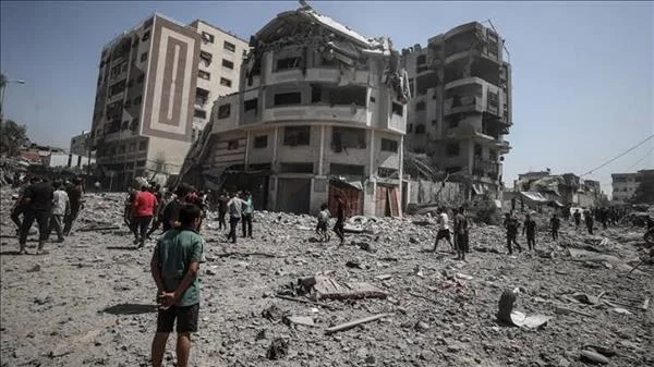 الاحتلال يدمر الأنشطة الاقتصادية في غزة