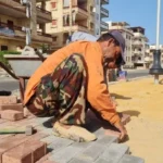 تركيب الانترلوك في مصيف بلطيم تحت إشراف محافظ كفر الشيخ