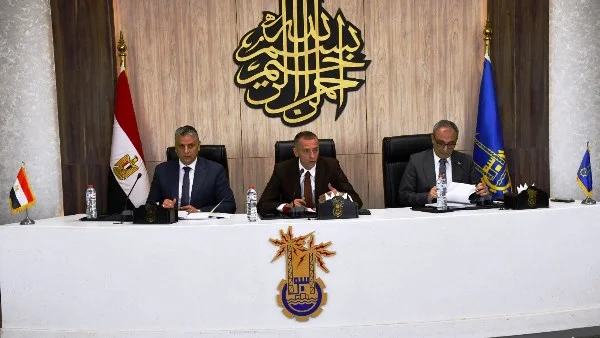 منع تزويد التوك توك غير المرخص بالوقود