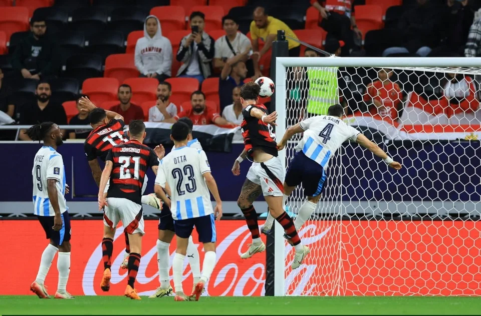 فلامنجو يودع كأس البرازيل أمام فيتوريا