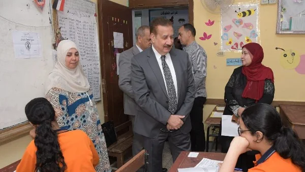 محافظ بورسعيد يتفقد امتحانات نهاية العام الدراسي