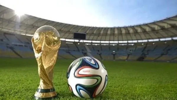 الأمين العام للفيفا يلتقي مسؤولي الاتحاد الإيراني لكرة القدم