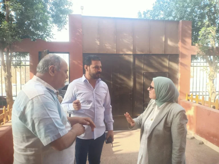 تفقد مديرة التعليم بالقاهرة لامتحانات الفصل الدراسي الثاني