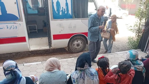قوافل طبية لدعم صحة المرأة في نجع حمادي