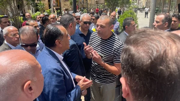 مدبولي يتفقد مشروع تطوير شارع الألفي وسط القاهرة