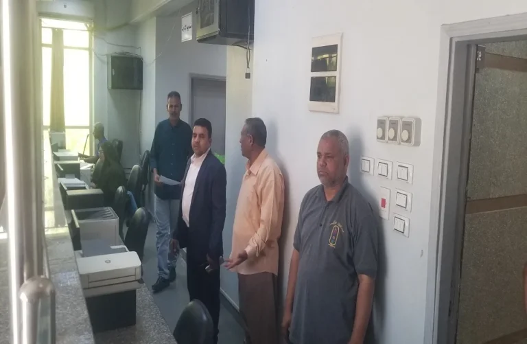 تشغيل منافذ التأمين الصحي في مدينة القرنة