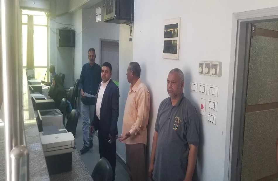 تشغيل منافذ التأمين الصحي في مدينة القرنة