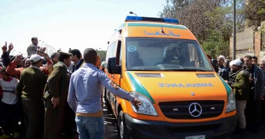 حادث تصادم سيارتين في الصف يصيب عدة أشخاص