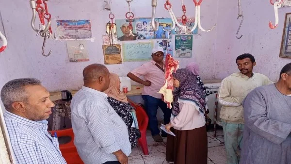 حملات رقابية بسفاجا على محلات اللحوم استعدادًا للعيد