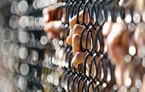 القبض على 3 متهمين بالتعدي على طالب في مصر الجديدة