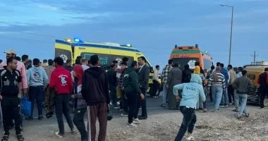 إصابة 5 أشخاص في حادث انقلاب تروسيكل بطريق السلام