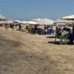إقبال كبير على شاطئ بورسعيد في عطلة الربيع