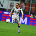 مودريتش يخطط لتمديد عقده مع ميلان
