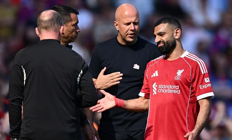 إشادة آرني سلوت بمحمد صلاح قبل ختام الدوري الإنجليزي